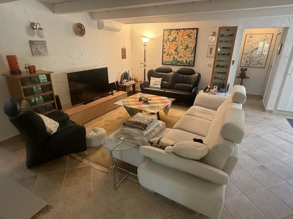 kuća na kraju sela, 169 m2, na zemljištu od 900 m2, sa bazenom 30 m2 - slika 11