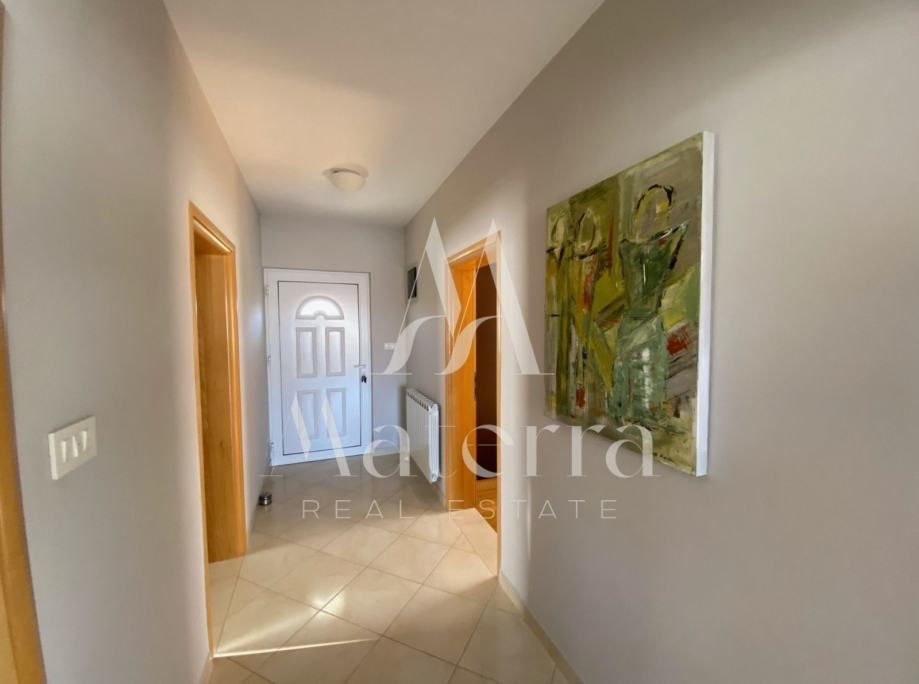 vodice, stan 81,85m2 sa 3 spavaće sobe, 1. kat, blizina centra - slika 12