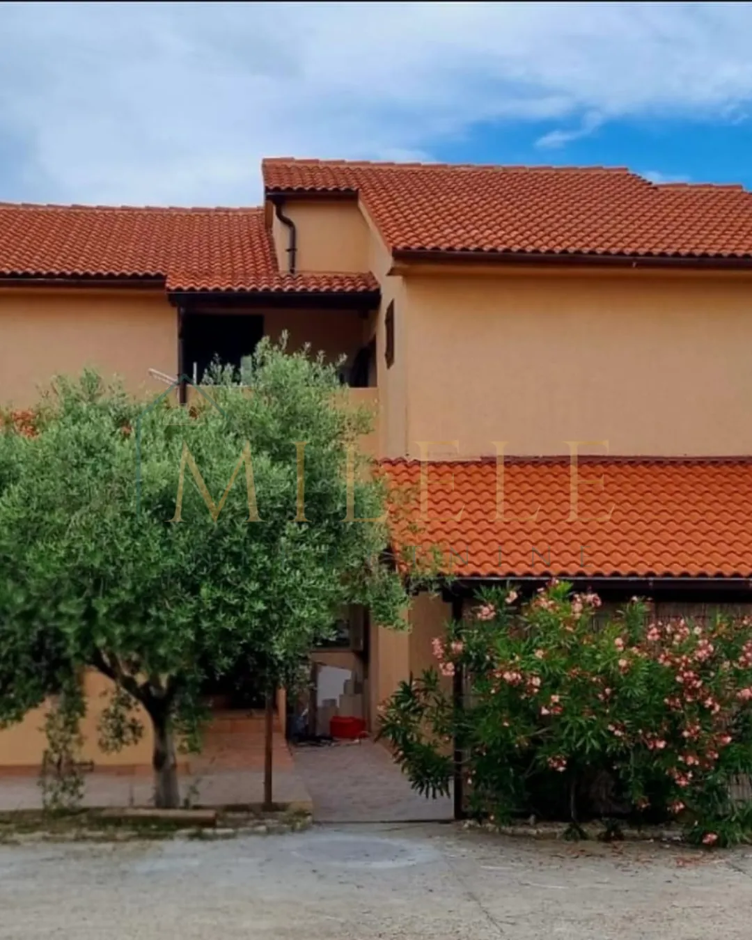 apartman na prodaju - slika 11