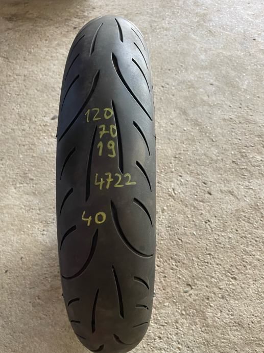 120/70-19 metzeler