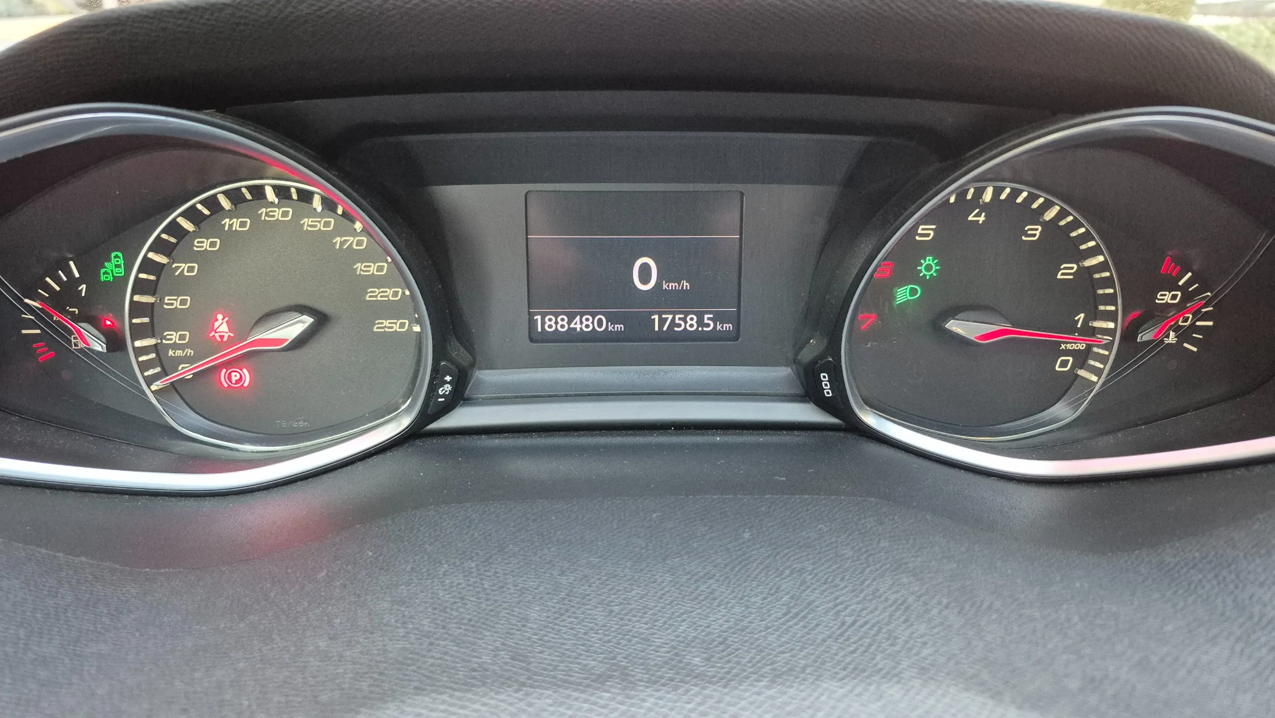 peugeot 308 1.6 thp allure 156 ks – 2013. – panorama – navigacija - slika 13
