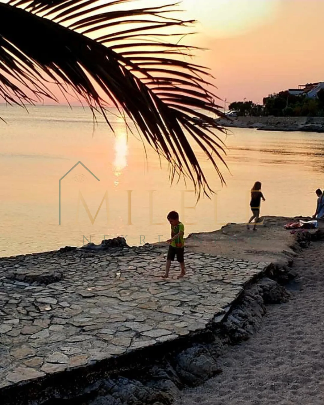 apartman na prodaju - slika 12