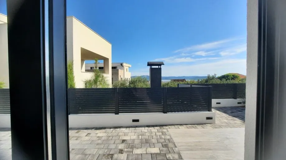 !!stan u prizemlju s pogledom na more: murter, 79.00 m2, novogradnja - slika 18