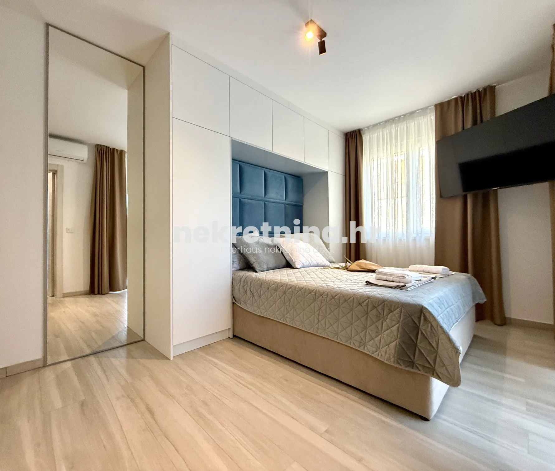 prodaja - trosobni stan: poreč, 105m2 + spremište 30m2, novogradnja - slika 15