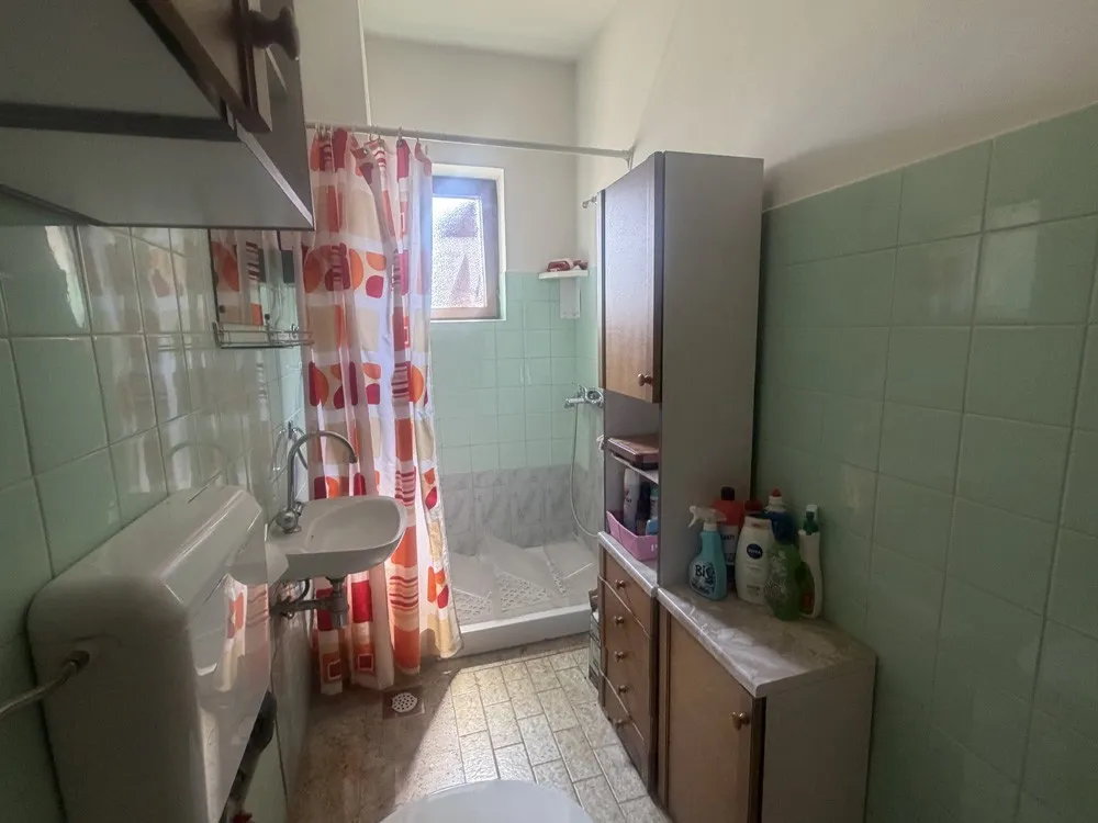 stan u stambenoj zgradi na 2.katu, 55 m2 u livadama ( sl-001) - slika 16