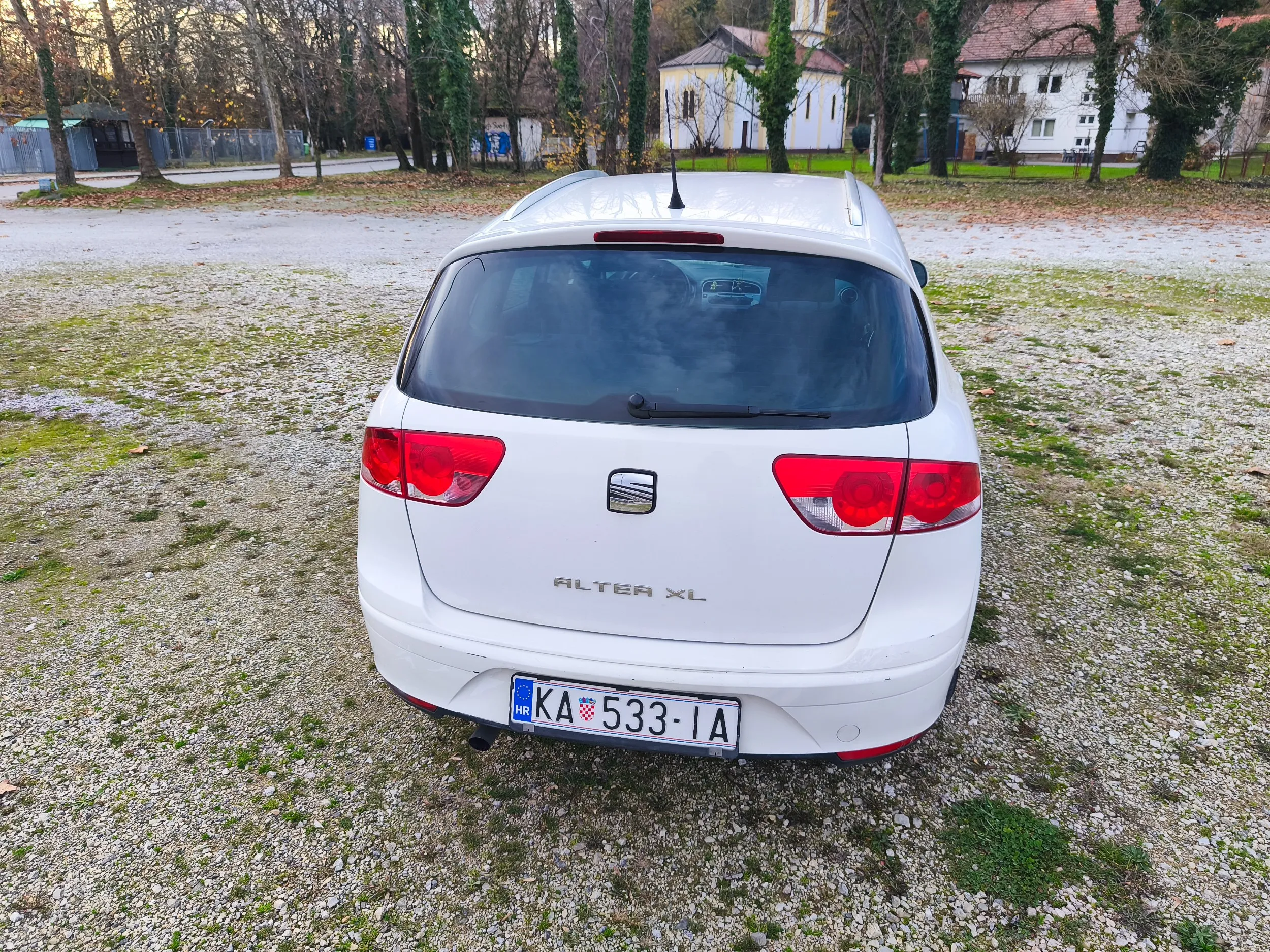 seat altea xl, 1.6 tdi, 2013. god., reg 03/27, nije fixno !!! - slika 4