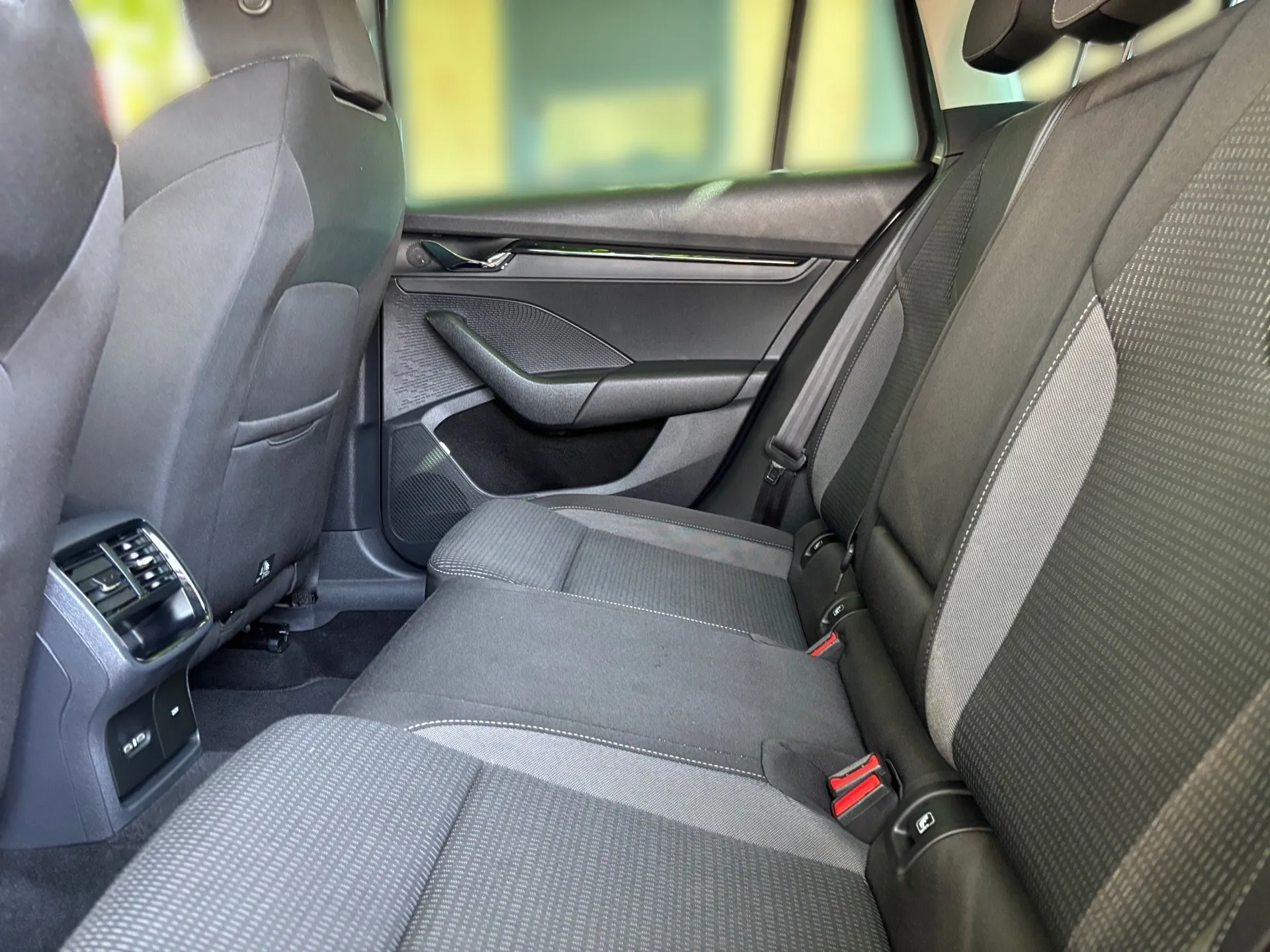 škoda octavia combi 2.0 tdi 85kw dsg7 clever - slika 11