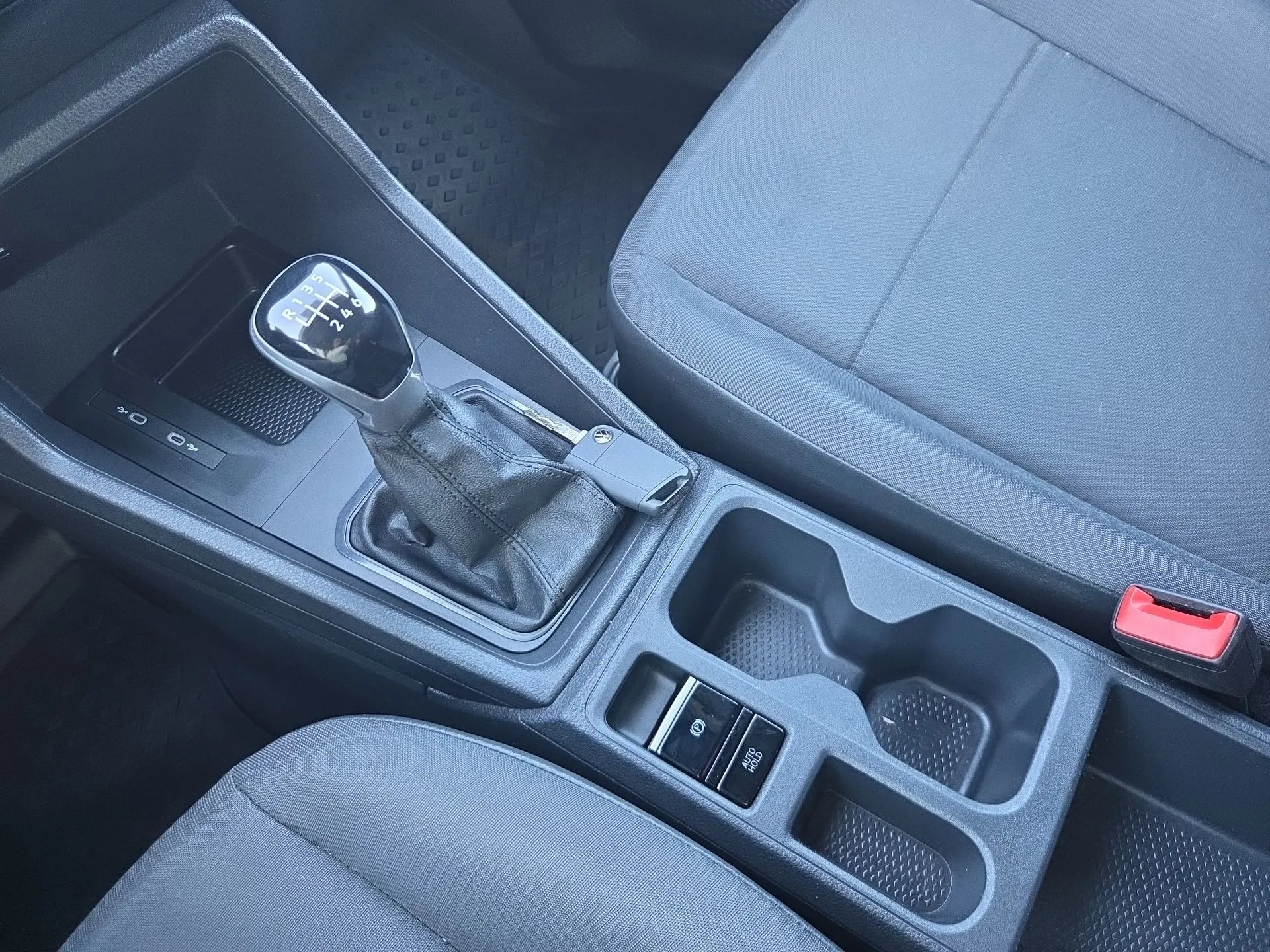 volkswagen caddy 2.0 tdi 75kw 15150+pdv - slika 15