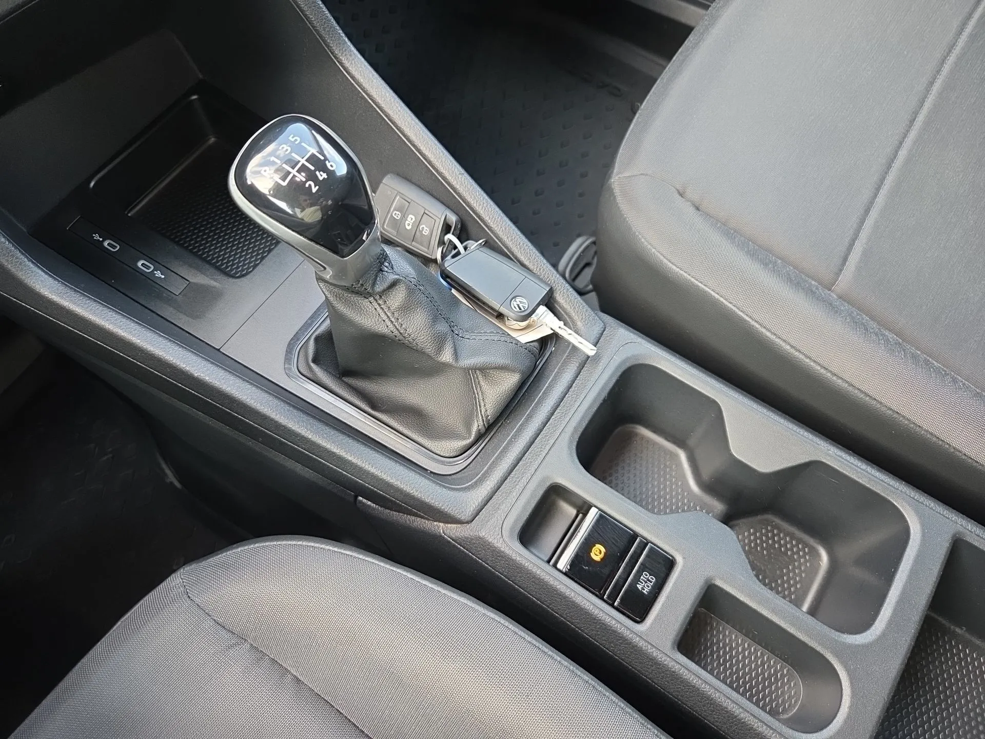 volkswagen caddy 2.0 tdi 75kw 15150+pdv - slika 13