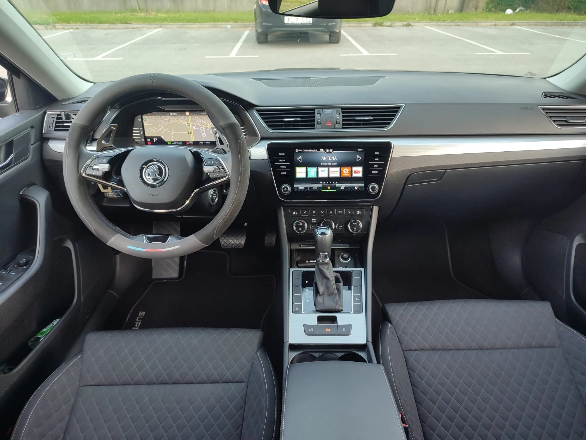 škoda superb 2023 | 2 seta alu felgi+ljetne i zimske gume | top stanje - slika 16