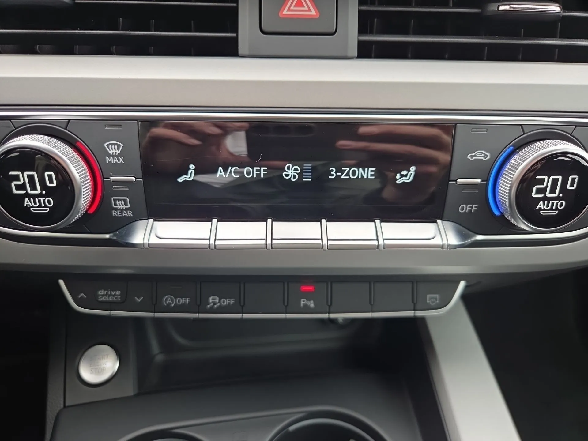 audi a4 2.0 40 tdi 150kw s tronic advanced - slika 17