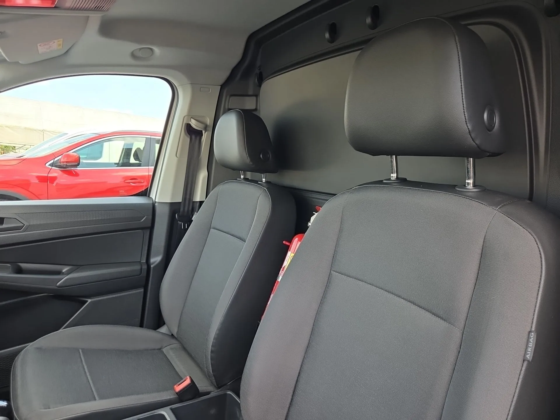 volkswagen caddy 2.0 tdi 75kw 15150+pdv - slika 14