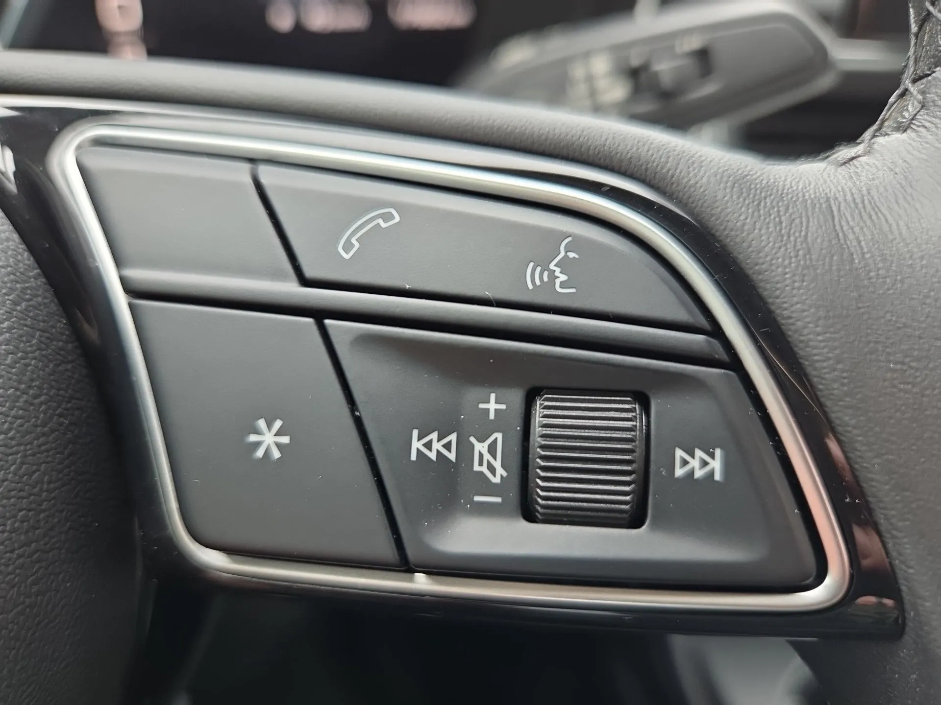 audi a4 2.0 40 tdi 150 kw s tronic advanced - slika 18