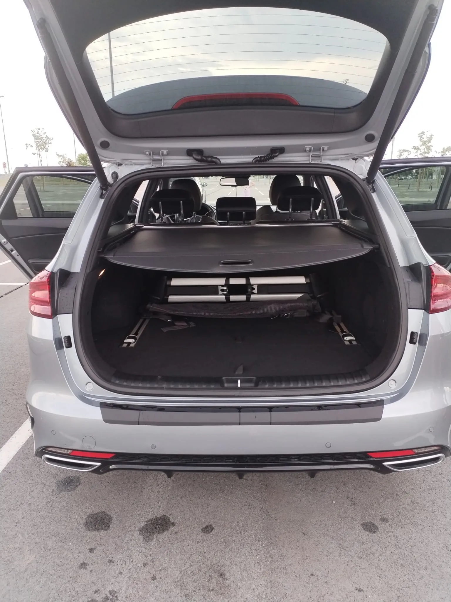 kia ceed 1.6d gt line full oprema. rijdak primjerak sa ovom opremom. - slika 9