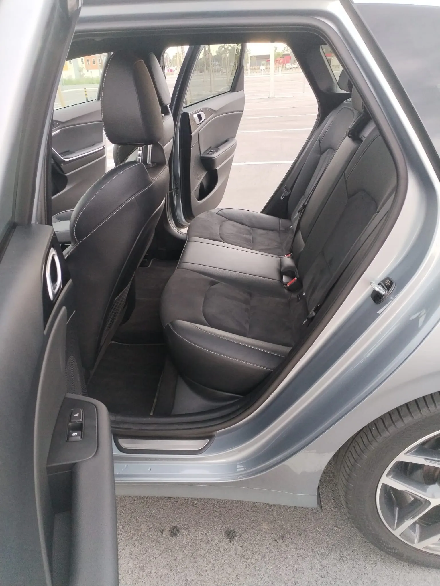 kia ceed 1.6d gt line full oprema. rijdak primjerak sa ovom opremom. - slika 16