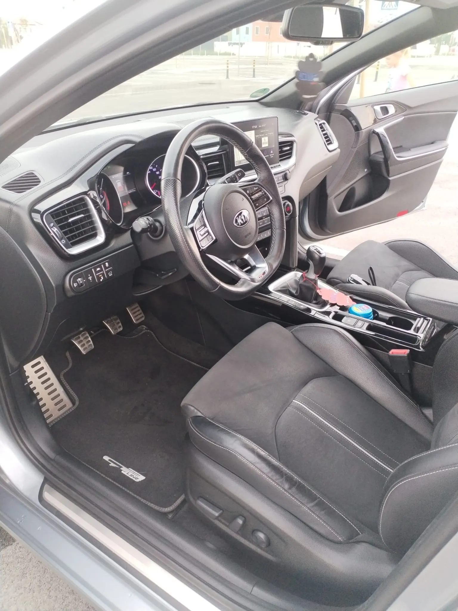 kia ceed 1.6d gt line full oprema. rijdak primjerak sa ovom opremom. - slika 4