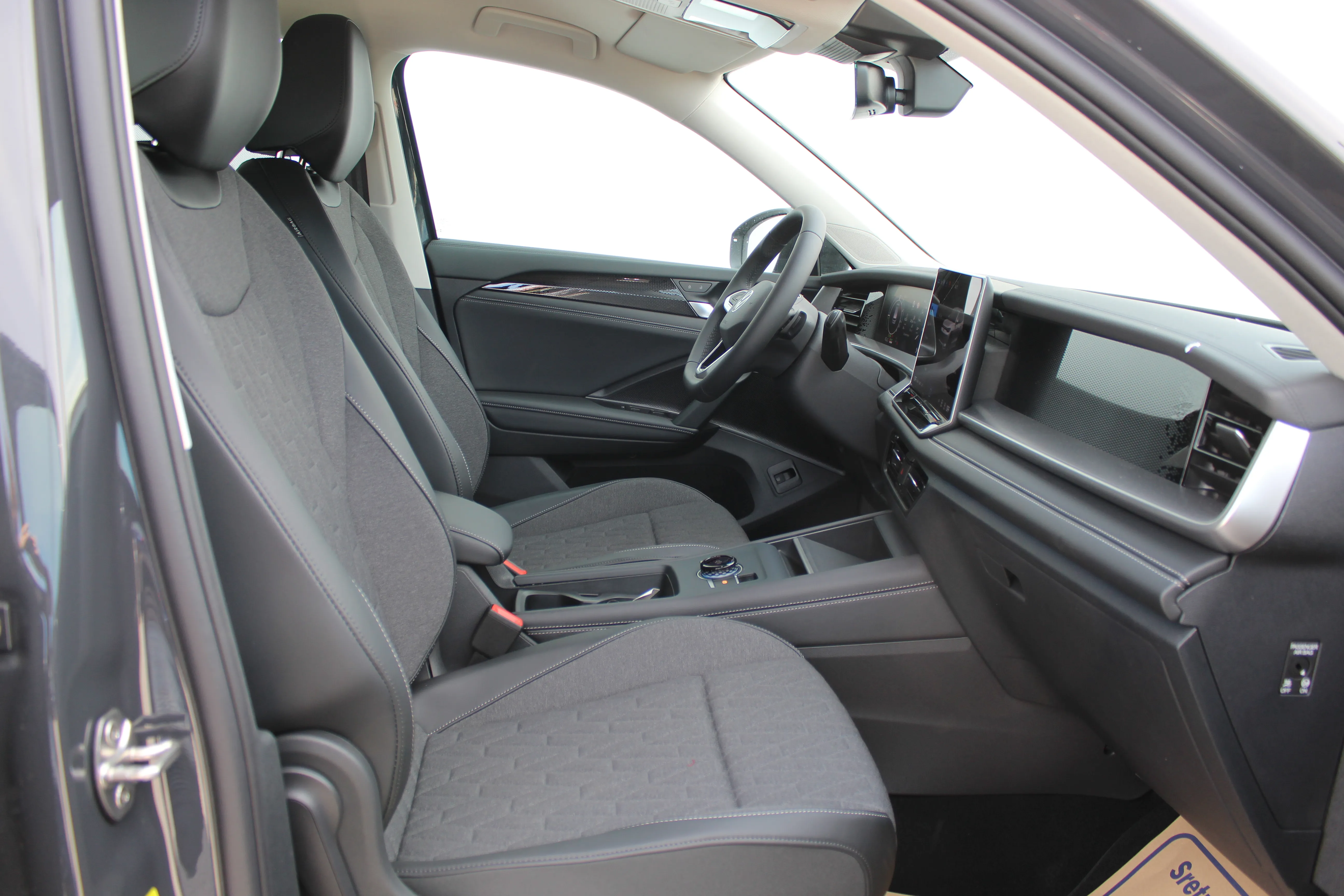 13202 volkswagen tayron 1.5 tsi ehybrid dsg life - slika 12
