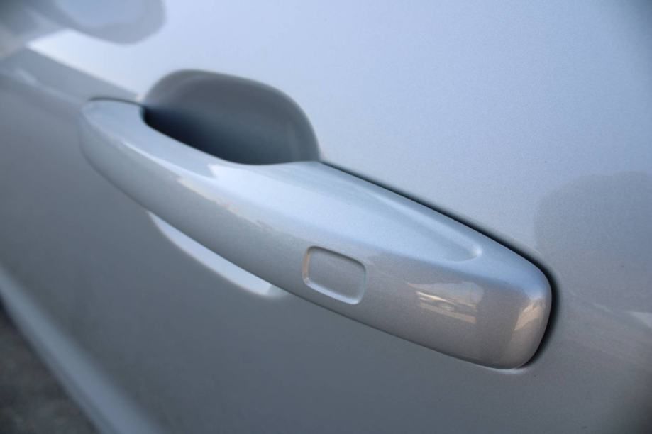 volvo xc60 2.0d awd automatik *led, navigacija, kamera* - slika 9