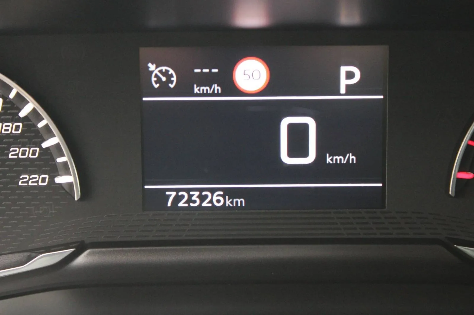 peugeot 2008 1.2 puretech automatik *led, navigacija* - slika 22