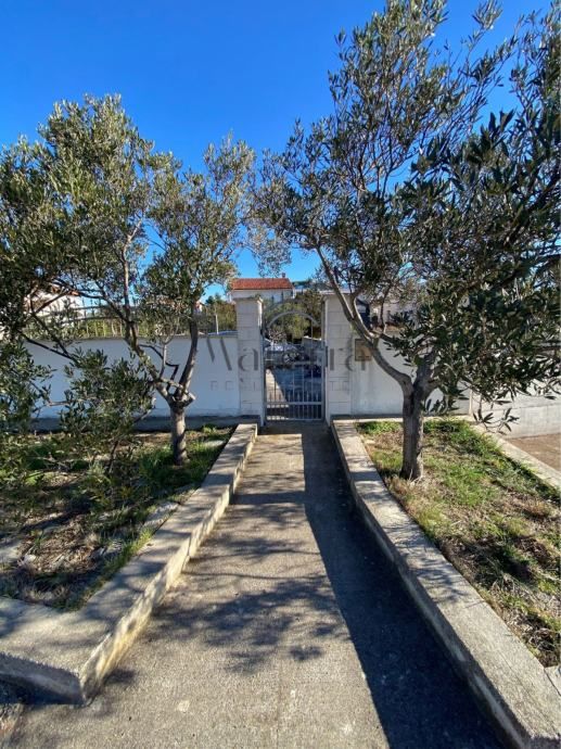 vodice/srima, 1.red do mora, kuća, 1294m2 parcele, iznimna lokacija - slika 2