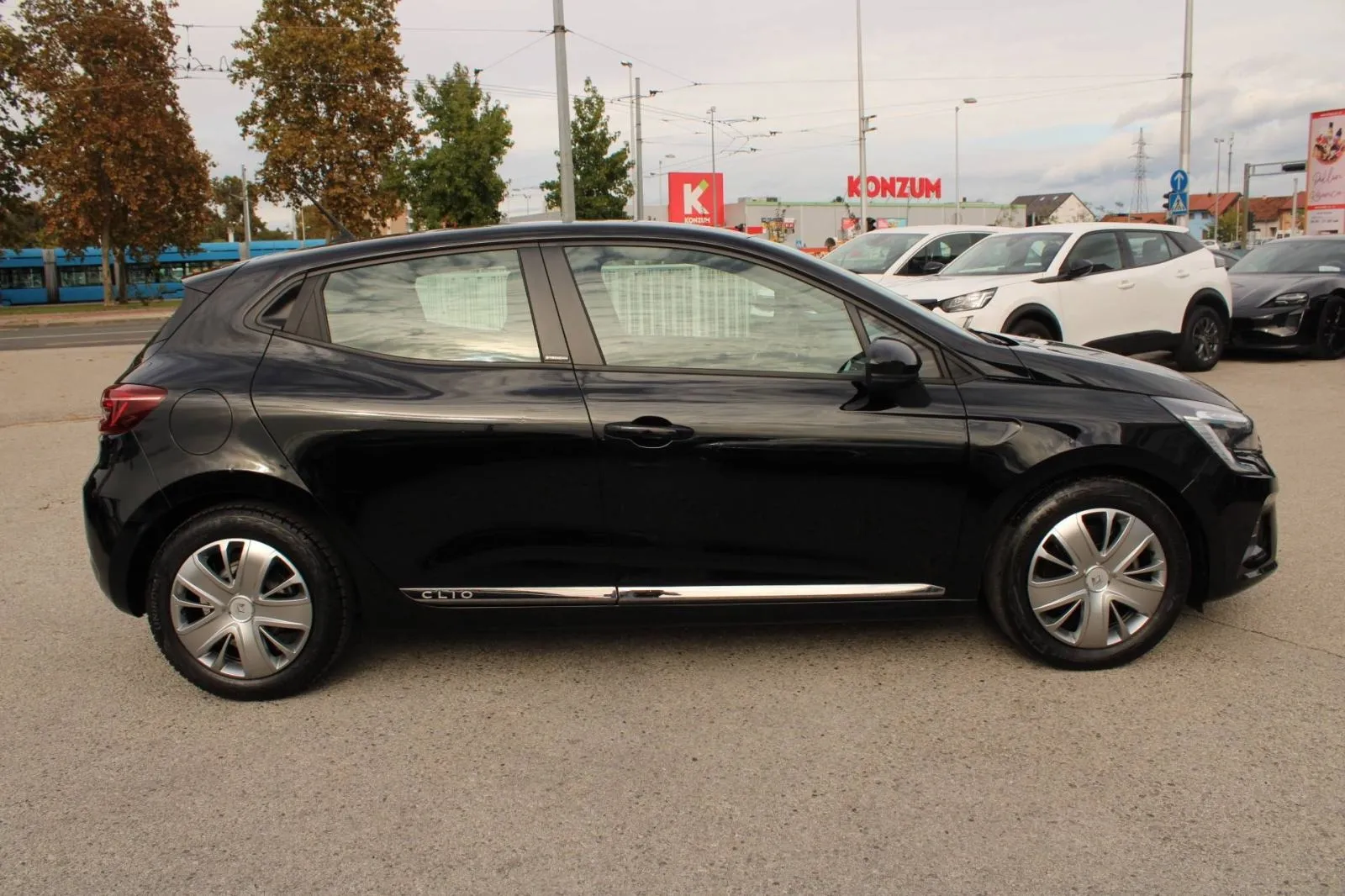 renault clio 1.6 e-tech hybrid automatik - slika 3