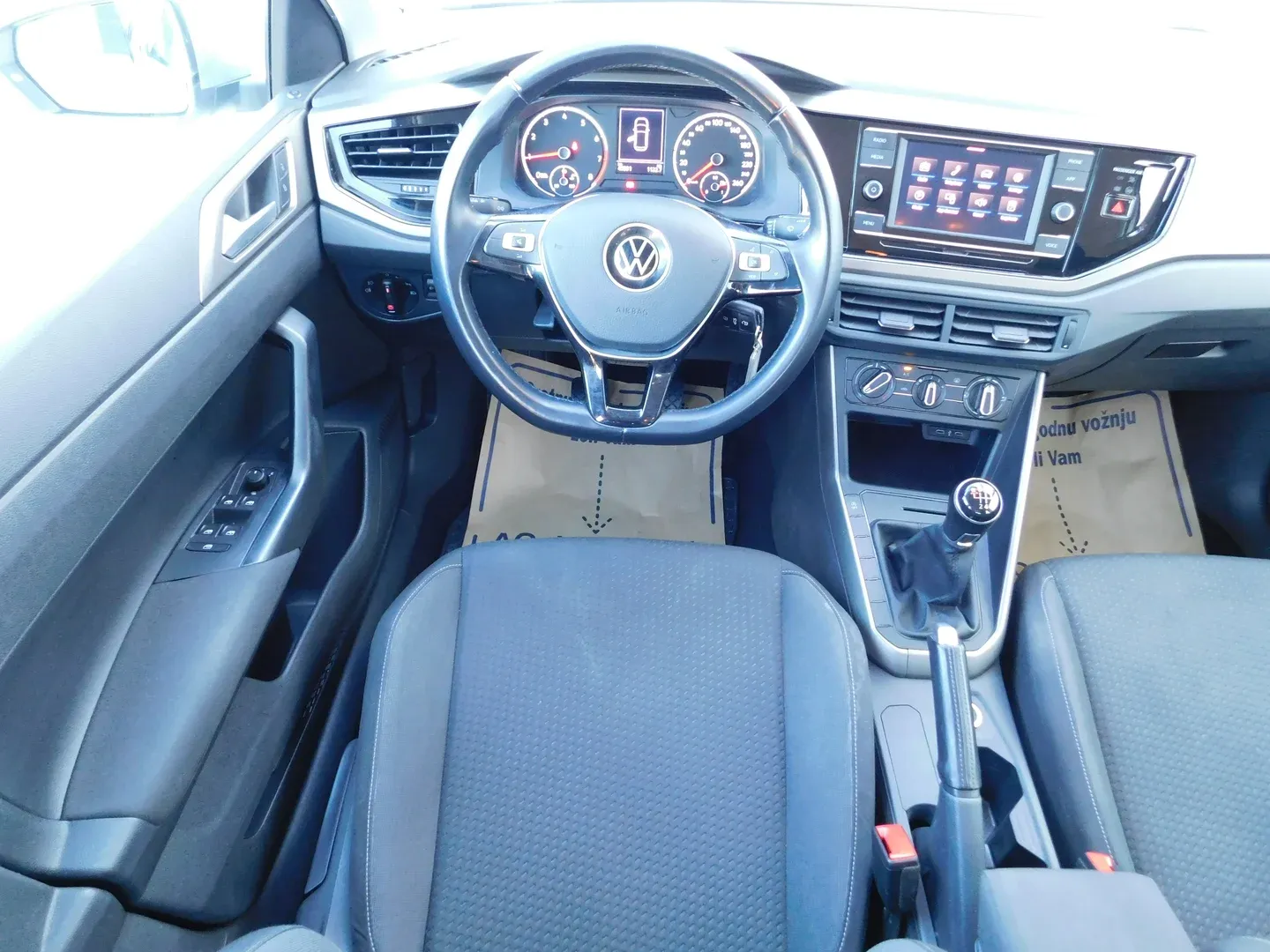 08034 volkswagen polo 1.0 tsi comfortline - slika 10