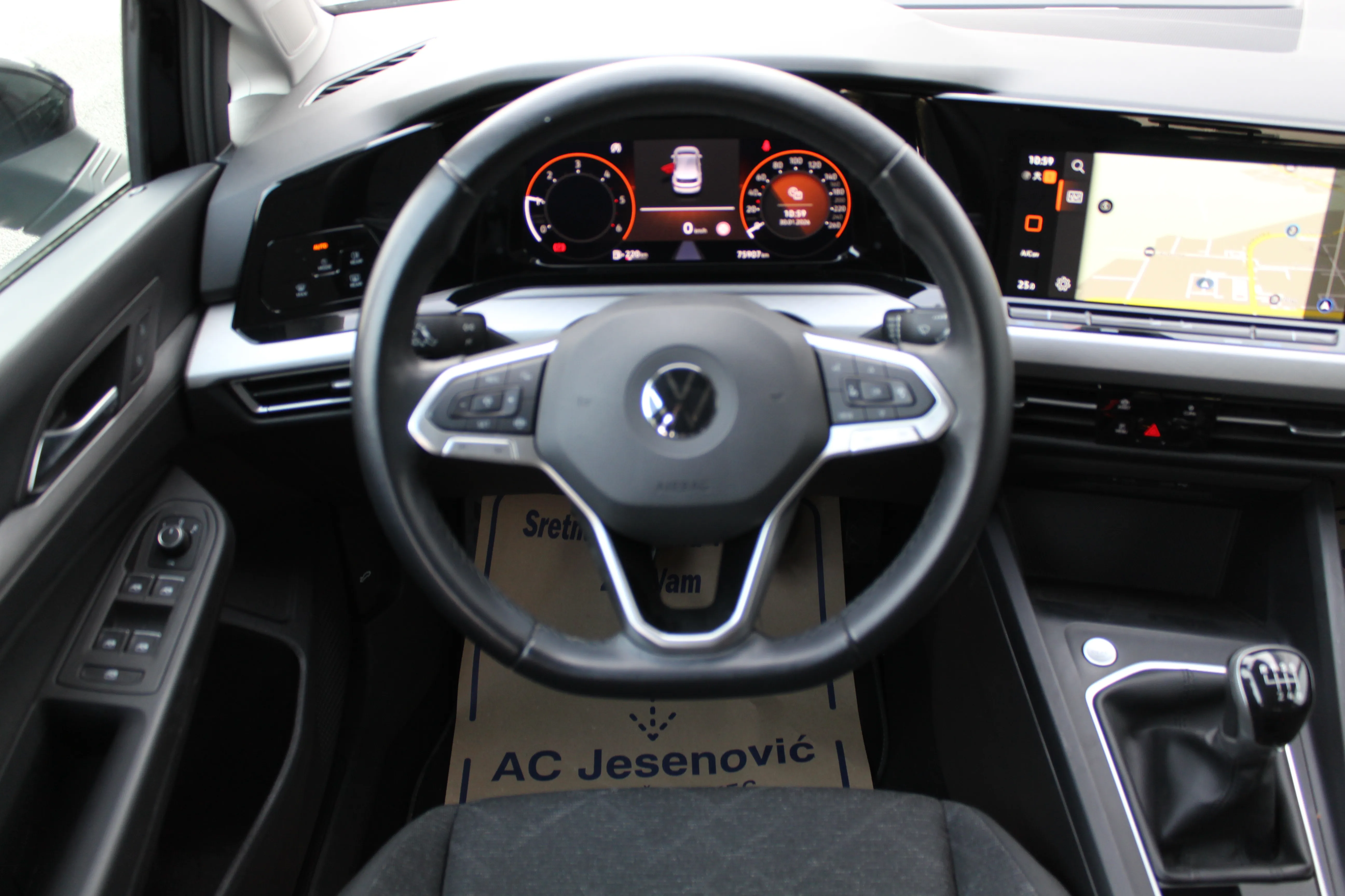 12978 volkswagen golf 2.0 tdi life - slika 9