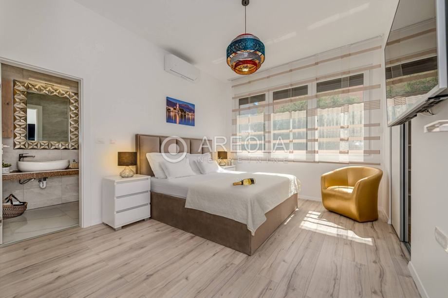 kaštel stari - prizemnica s bazenom! na duži period!!! - slika 19