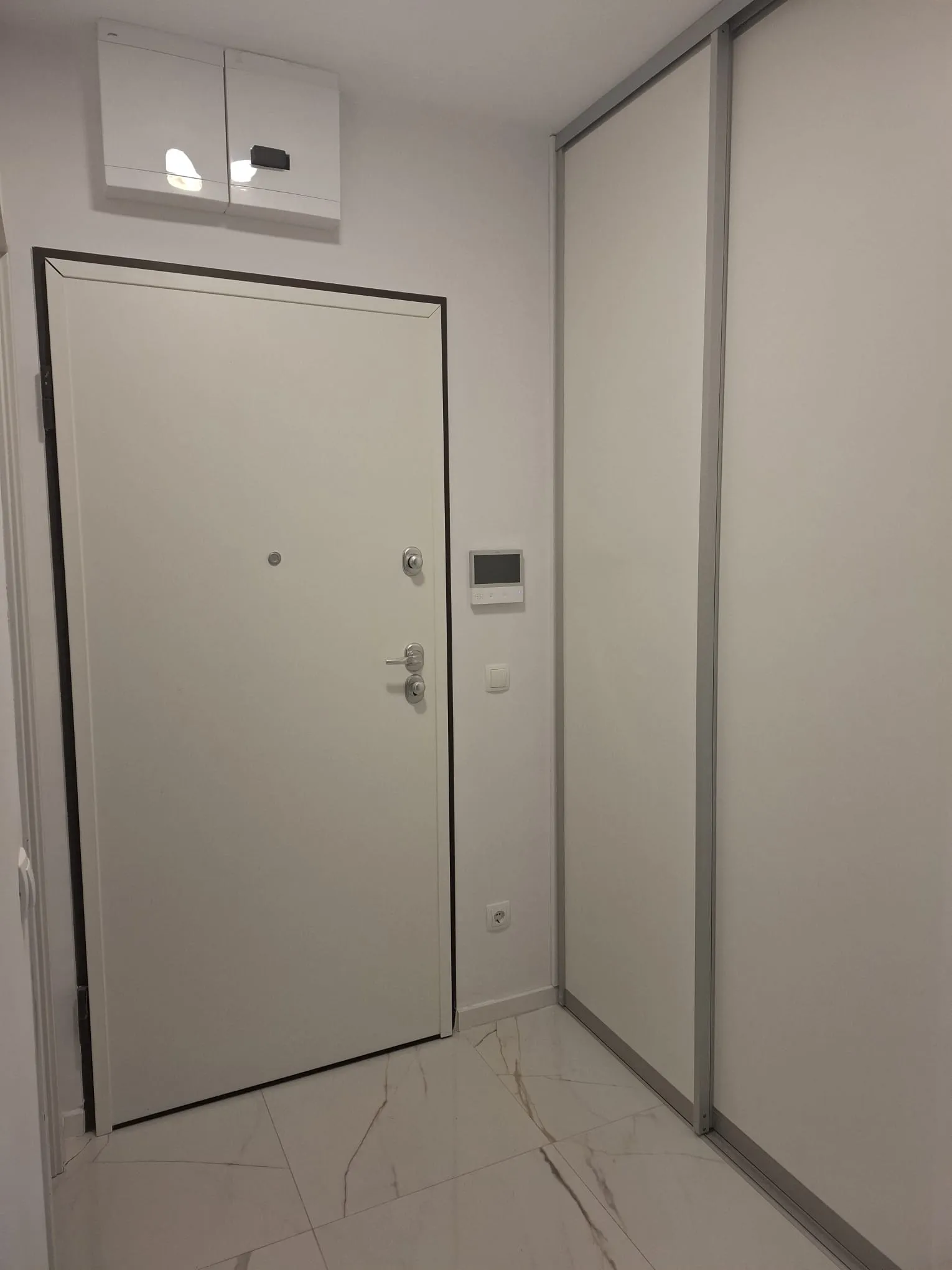 trosoban stan u novogradnji - slika 10