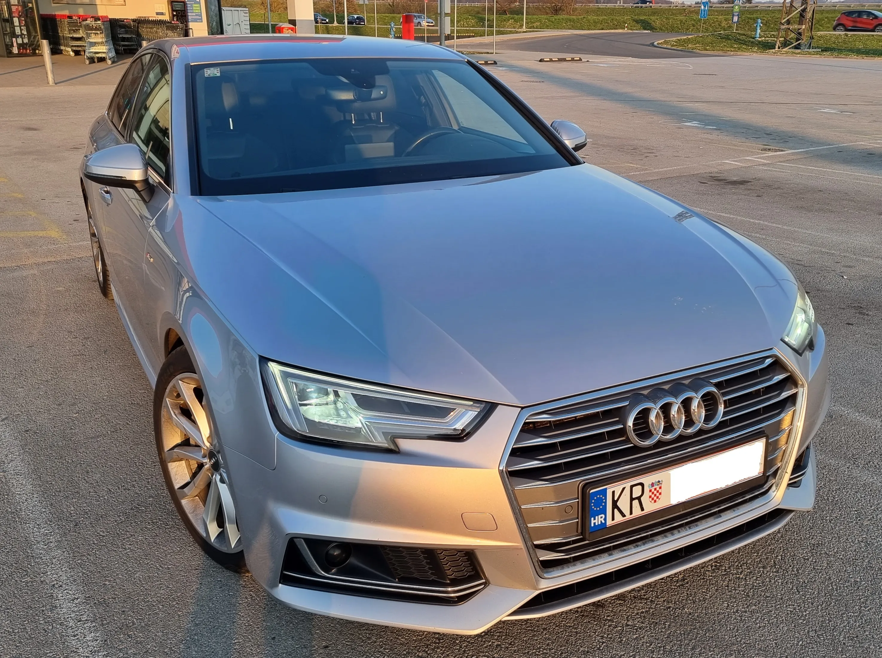 audi a4 2,0 tdi automatik, s line, led, alkantara, 140kw - slika 6