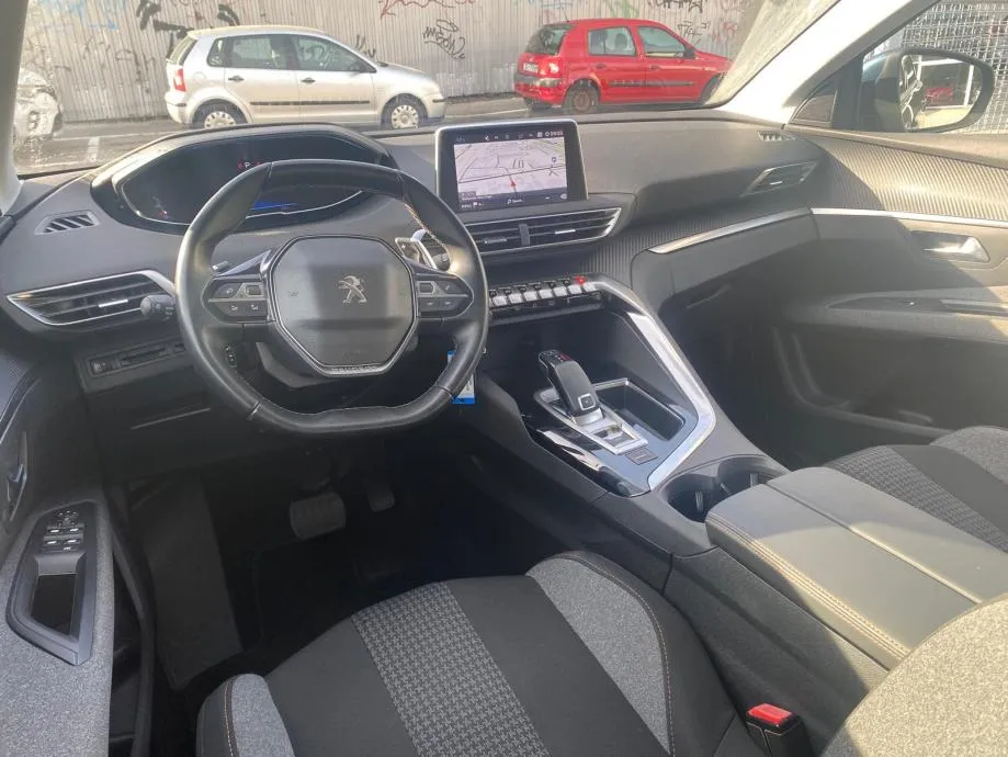peugeot 5008 1,5 bluehdi automatik,tempomat, navi, 4x garancija! - slika 15