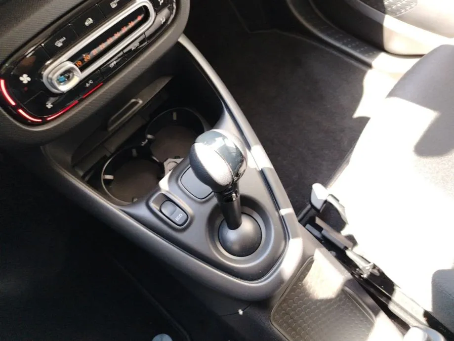 smart fortwo coupe smart eq - slika 12
