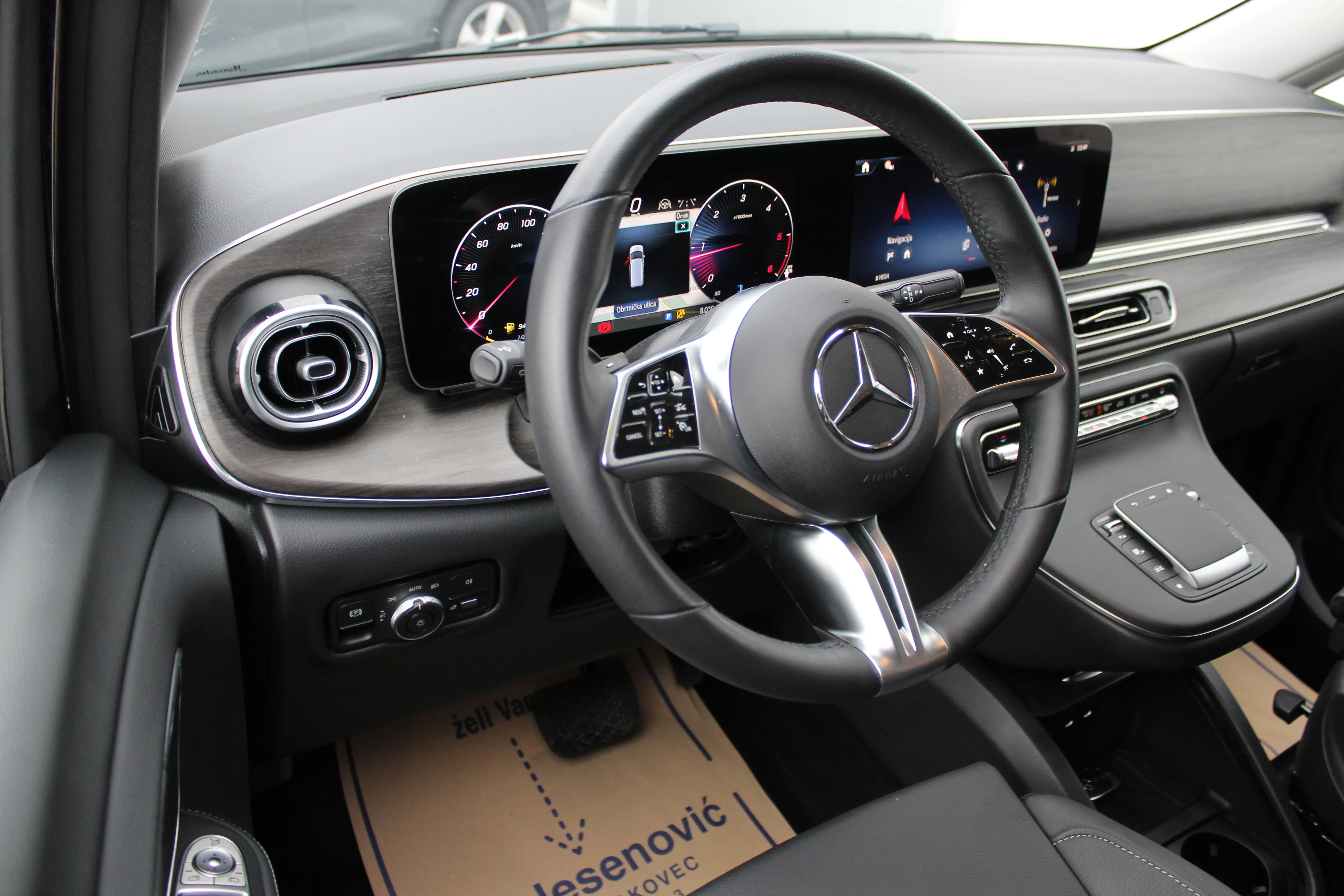 12031 mercedes-benz v 250 d avantgarde ekstradugi aut. - slika 9