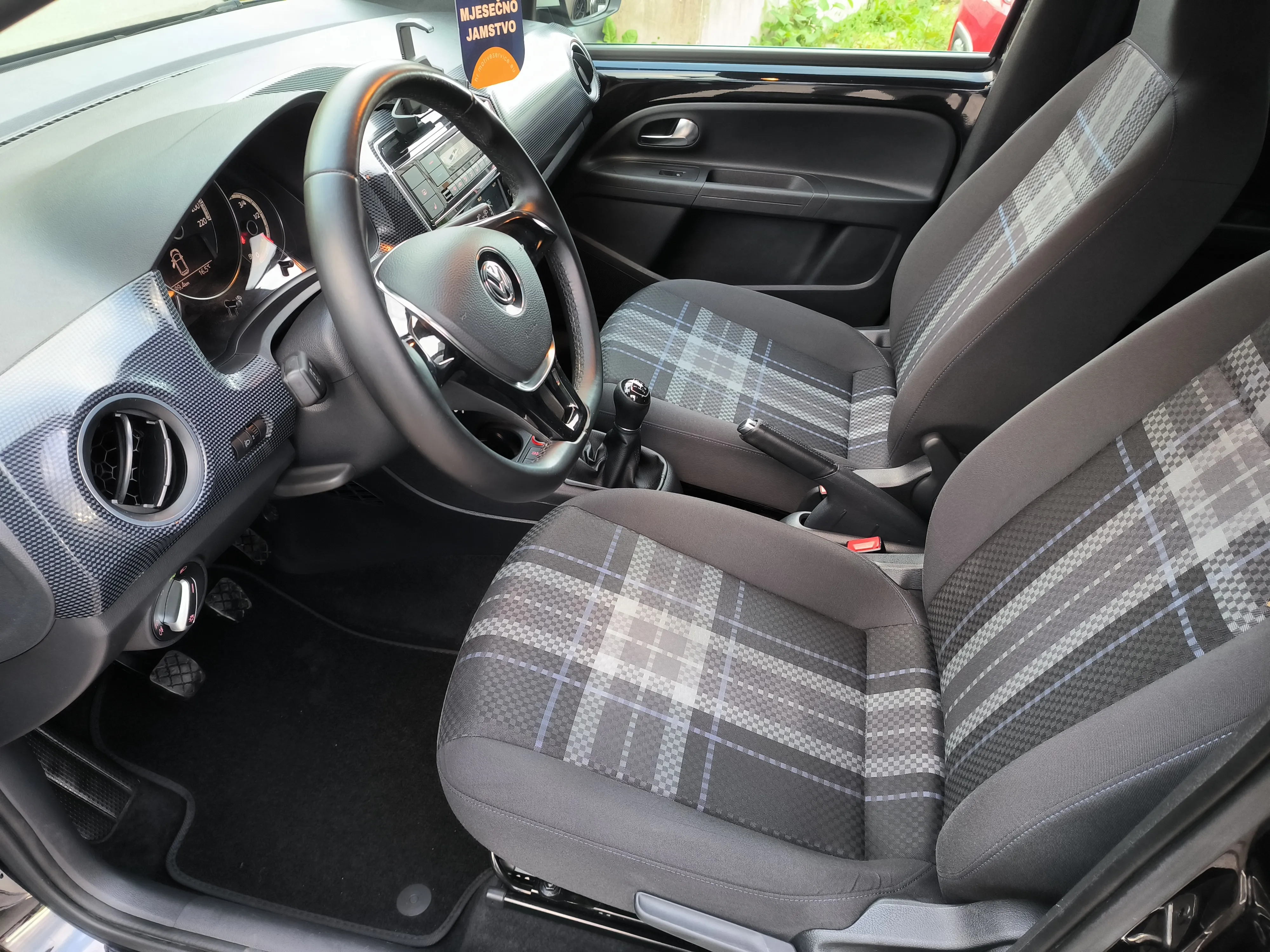 vw up! 1,0 club up! servisna, jamstvo, reg. 1 godinu - slika 11