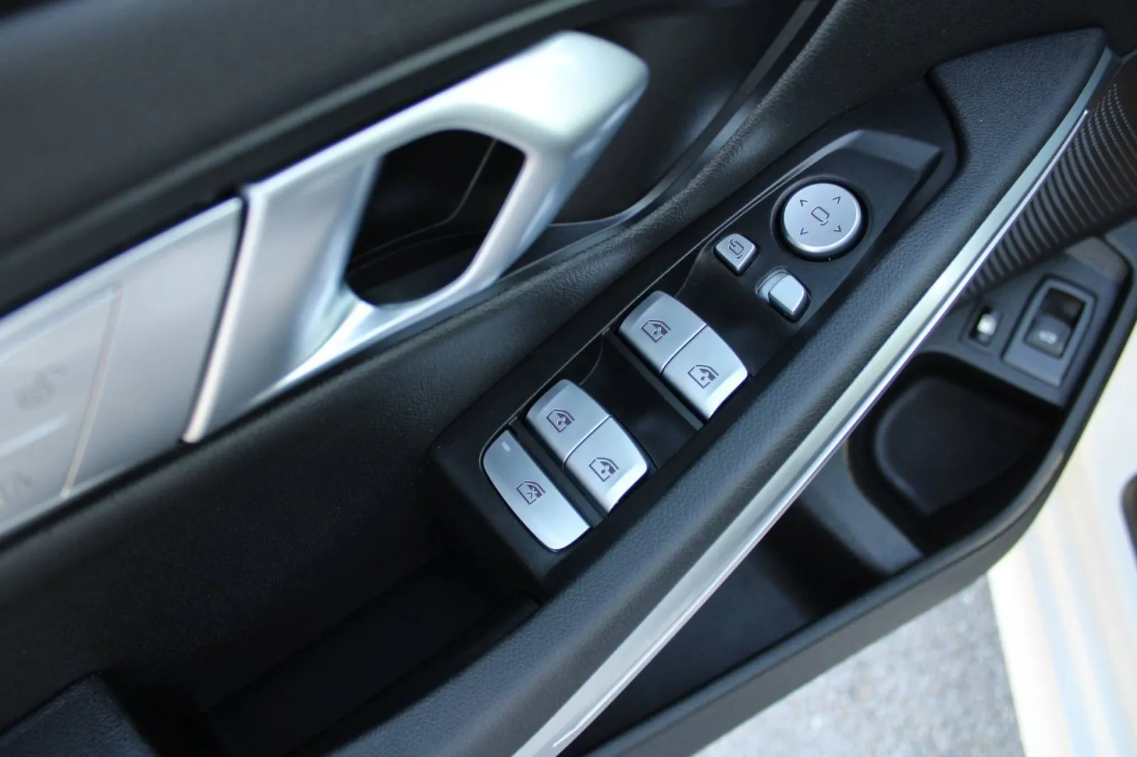 bmw serija 3 330e touring *led, panorama, navigacija* - slika 15