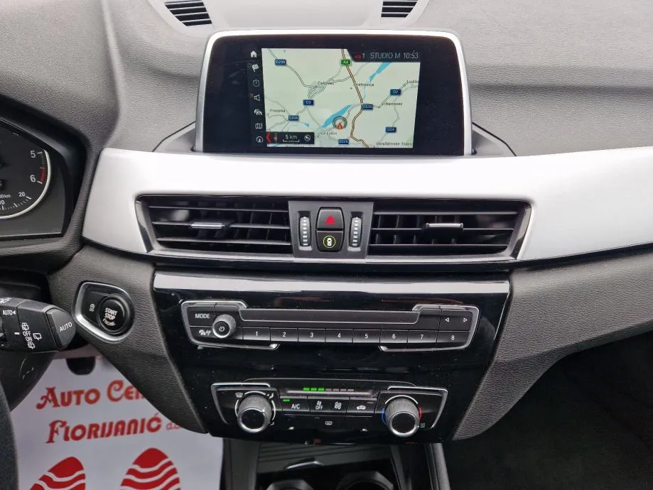 bmw x1 16d sdrive 2017.,servisna, navi, park senz.,alu, radar - slika 14