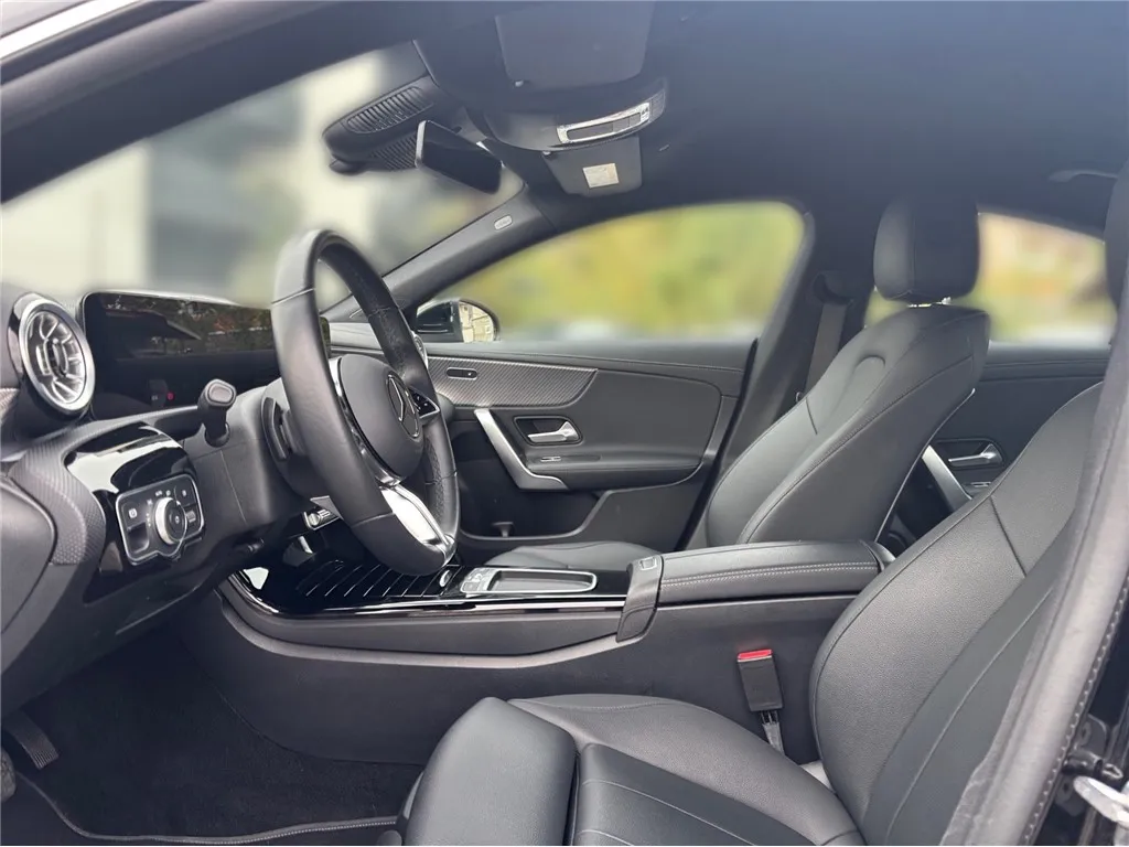 mercedes-benz cla klasa cla 180d automatik luxury line - slika 7