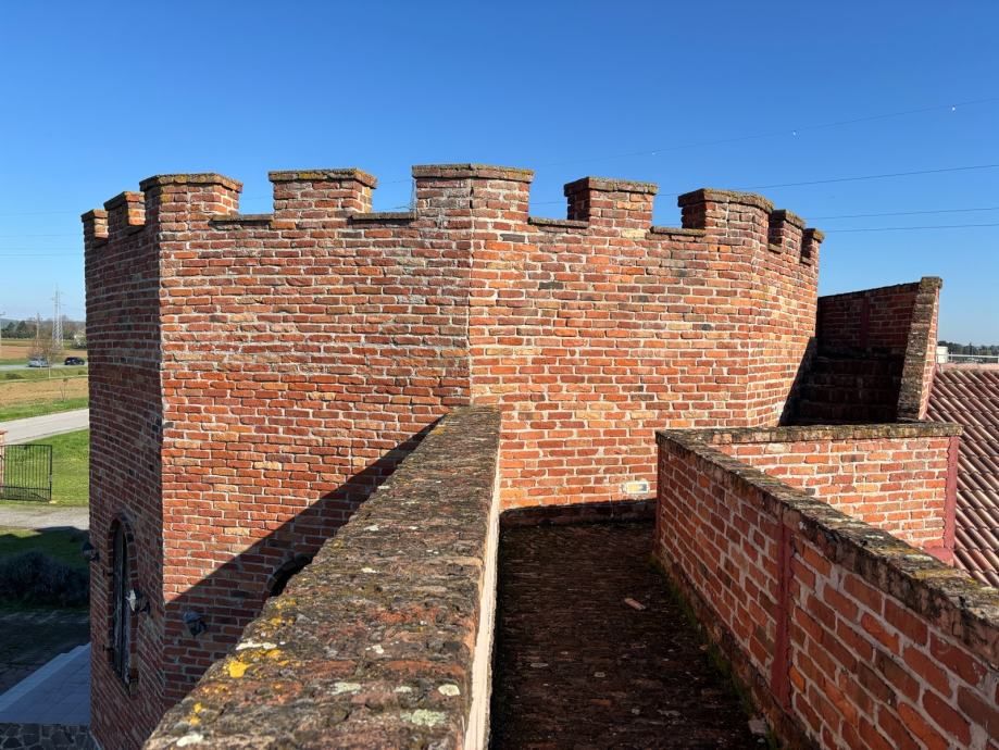 poslovna zgrada: kneževi vinogradi, destilerija i kušaona, 2500 m2 - slika 13