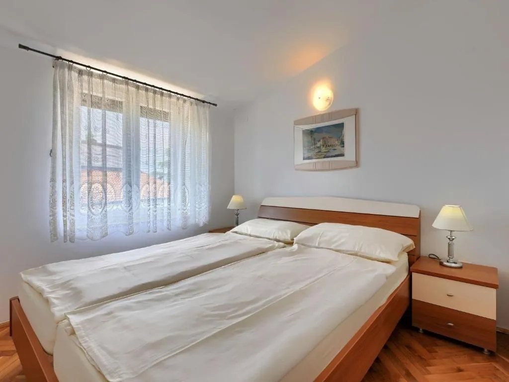 poreč-kuća sa bazenom na prodajii (prodaja) - slika 21