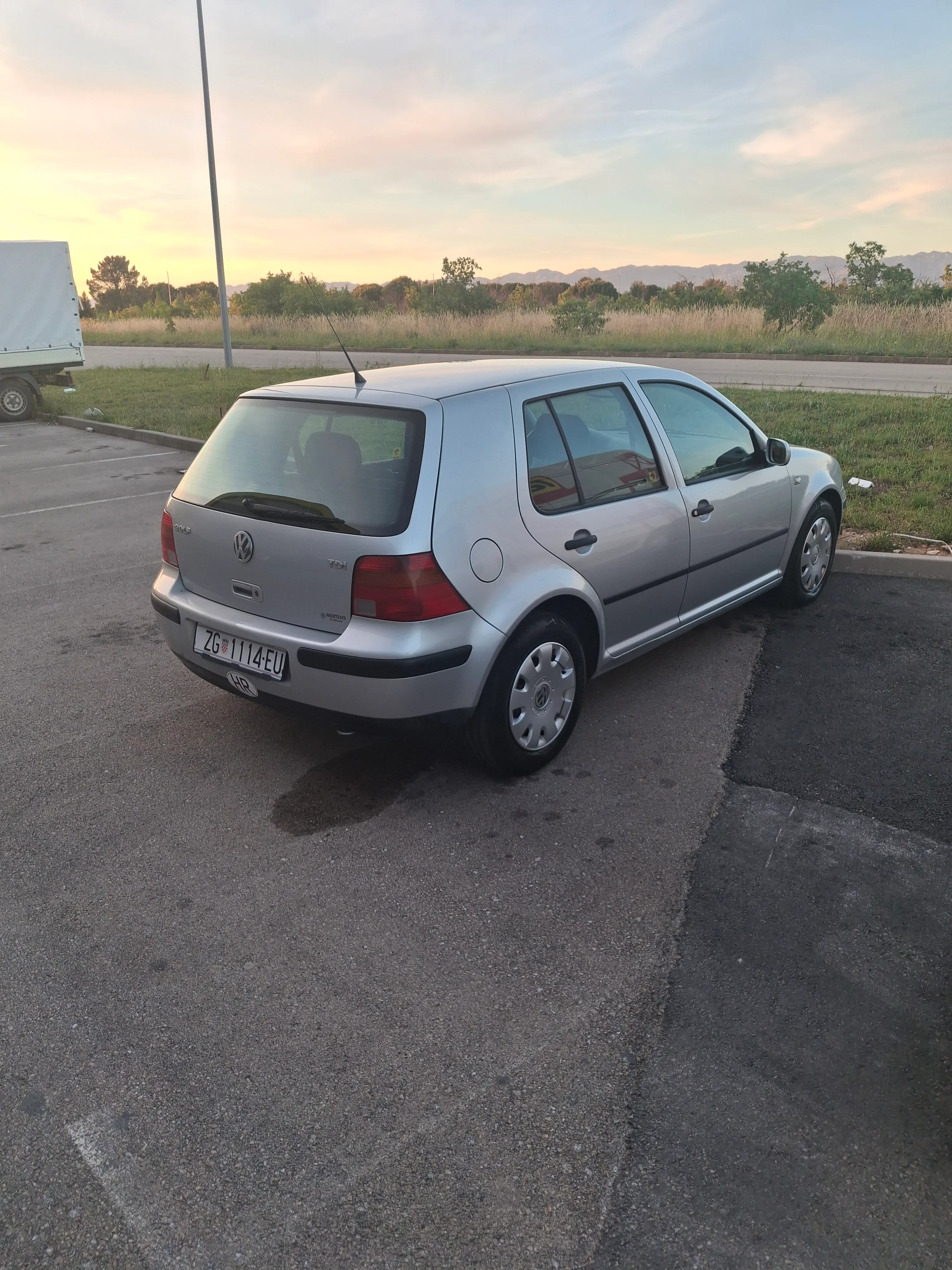prodajem golf iv - slika 11