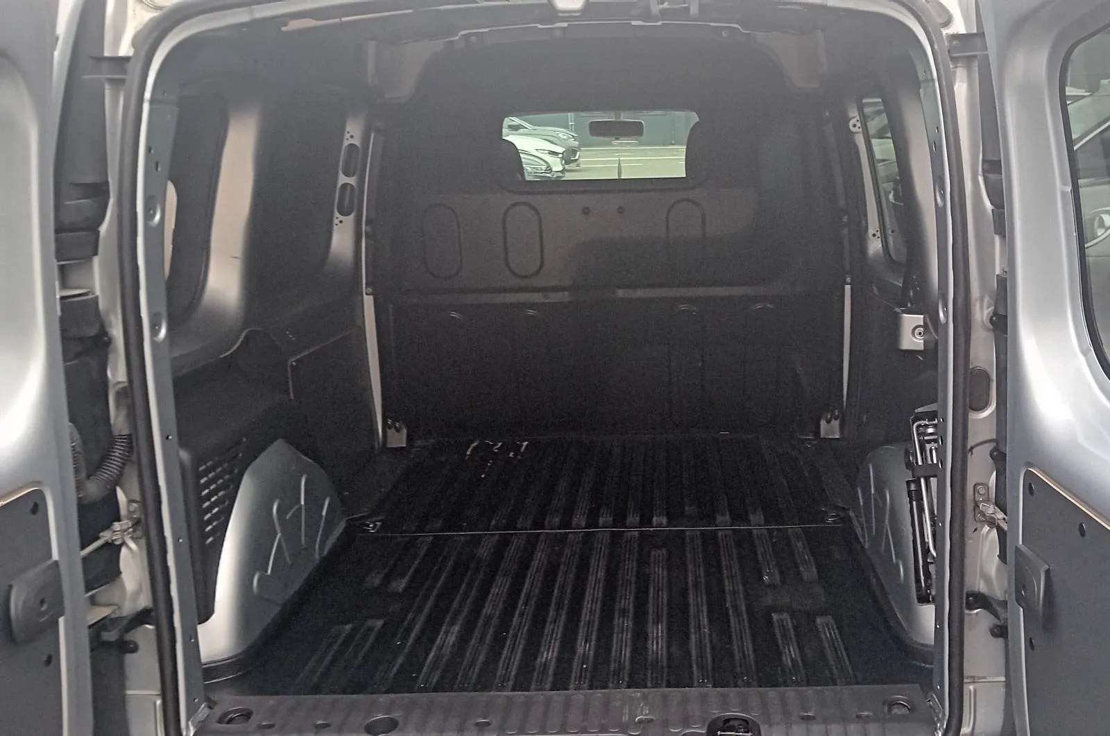 renault kangoo 1.5 dci,do 2 godine jamstva,u sustavu pdv-a - slika 11