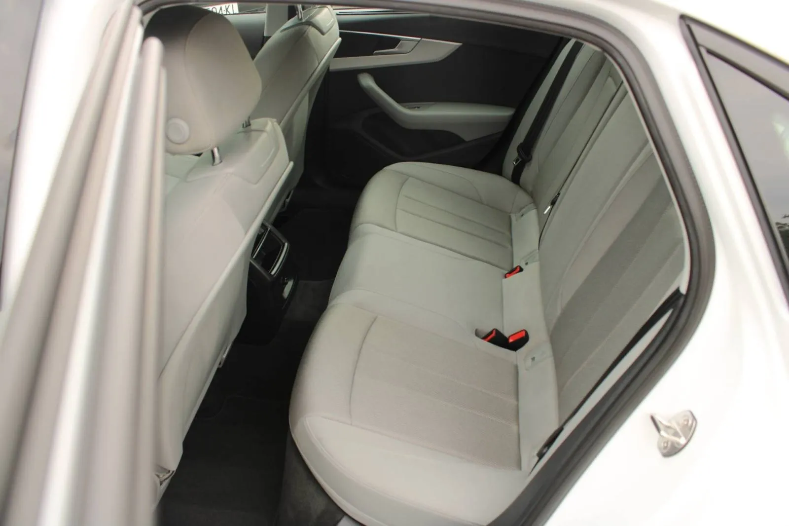 audi a4 40 tdi automatik *virtual, led, navigacija* - slika 10