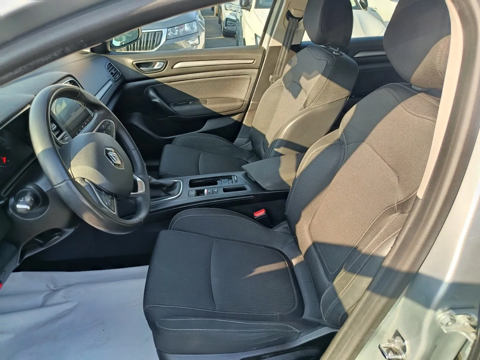 renault megane grandtour ,do 2 godine jamstva,u sustavu pdv-a. - slika 9