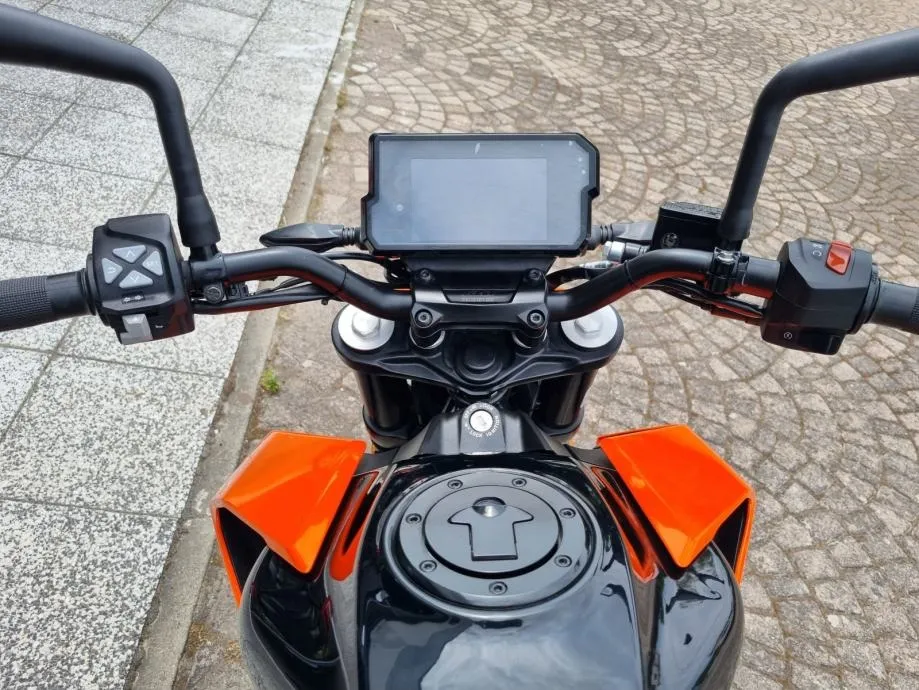 ktm duke 125 abs, a1 kategorija, s garancijom, 2019 god. - slika 15