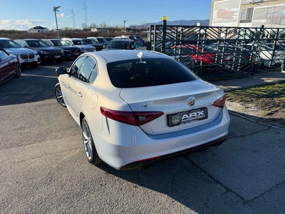 alfa giulia 2.2d automatik ti q4 210ks velika navi°kamera°koža°leasing - slika 10