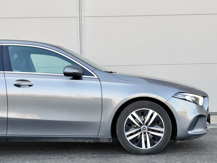 mercedes-benz a-klasa 180 d progressive aut. |led |kam |ambi |17''alu - slika 11