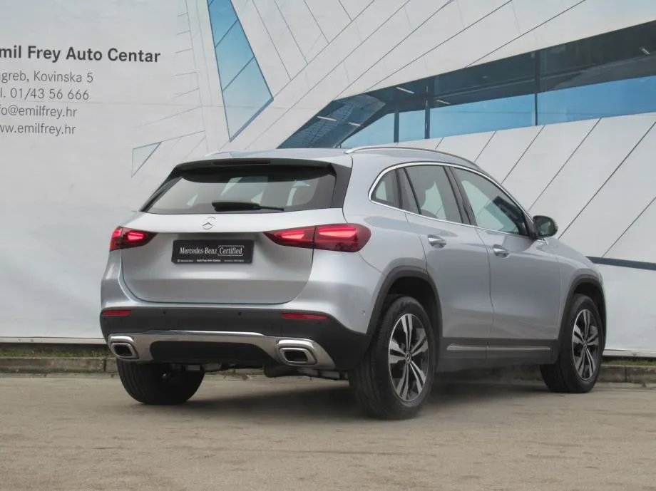 mercedes-benz gla 200 d progressive advanced plus **3 godine jamstva** - slika 4