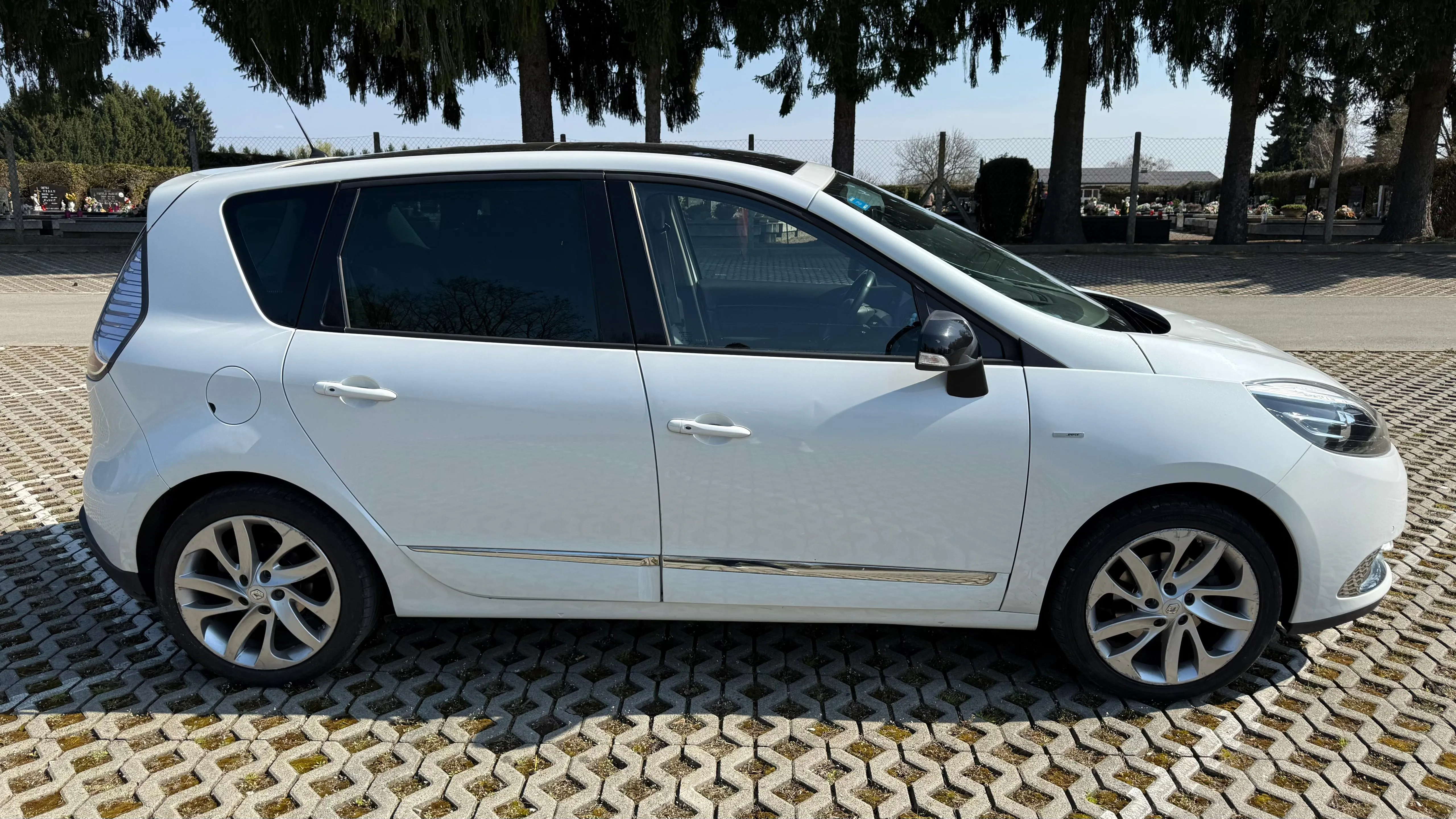 renault scenic tce 130, bose, panorama, kamera, top - slika 12