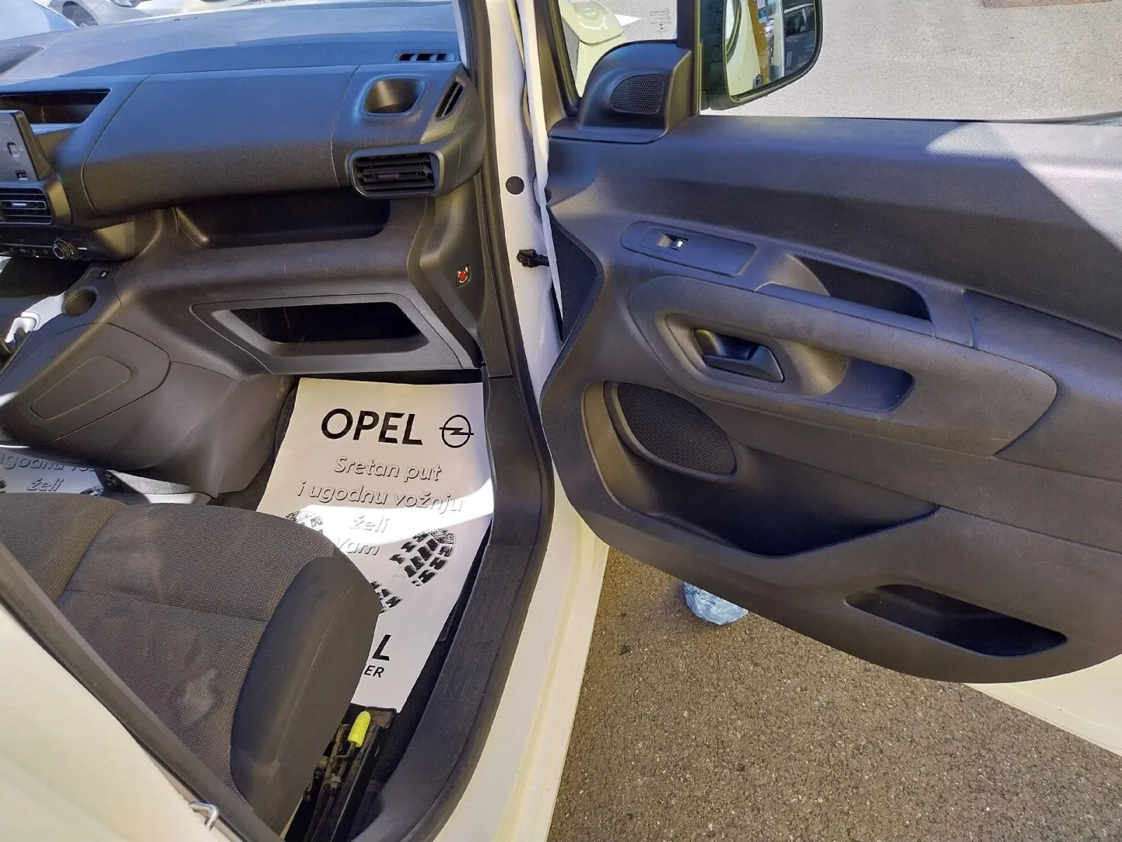 opel combo van l1h1 enjoy 1,5, 3 sjedala, 2021 god. - slika 14