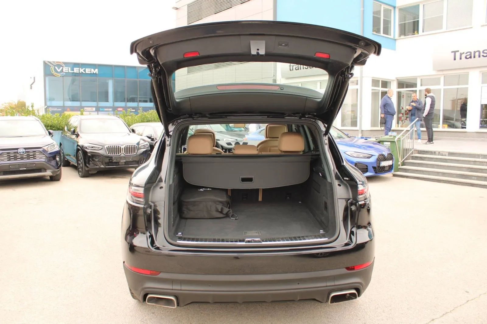 porsche cayenne 3.0 v6 e-hybrid *panorama, led, navigacija* - slika 16